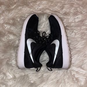 Nike roshes sneakers -black